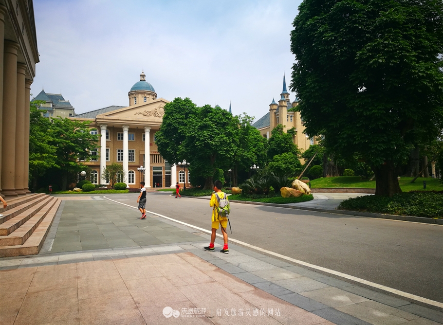 走进足球世界,走进足球赛场