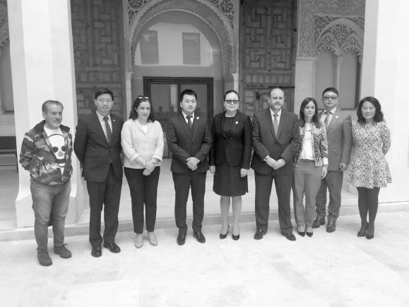 中国“超级旅游团”再次来袭天狮集团3千人亮相西班牙