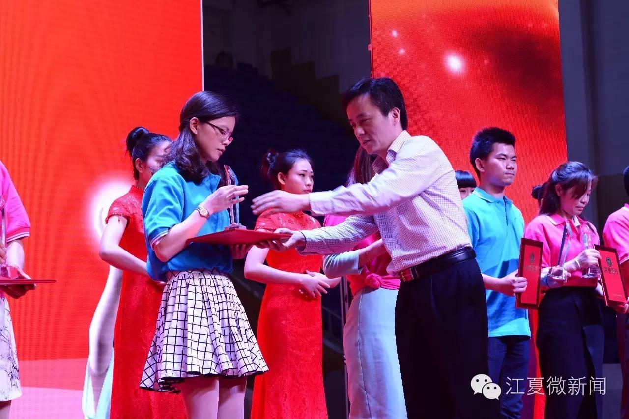 湖北省残联三十二次助残日,长阳第23次全国助残日活动