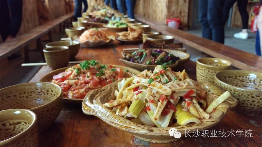 来稿我的大学生活比你多了道风景