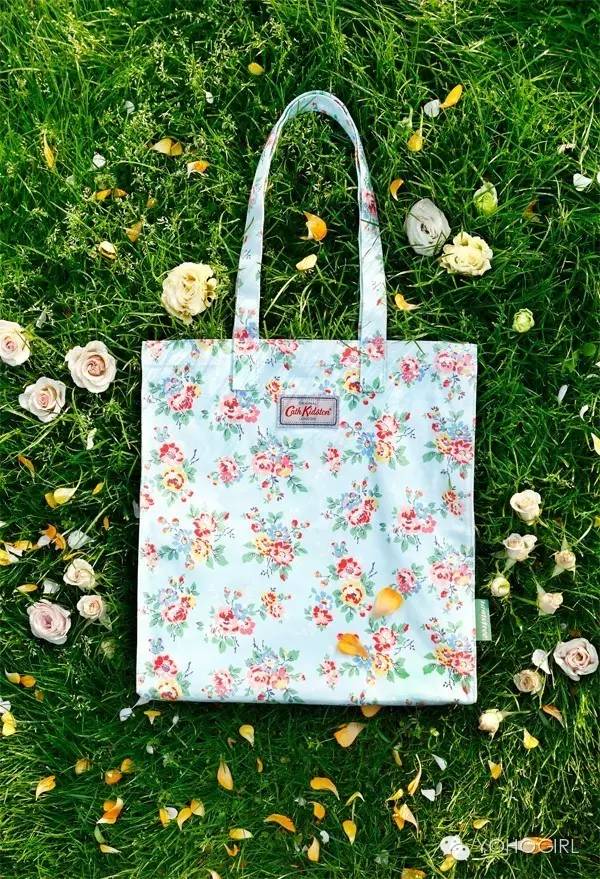 心态年轻的最高境界，是“我有好多卡通跨界合作款”！（文末有福利）