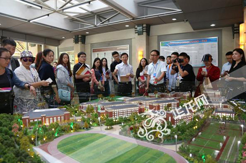 王俊凯母校视频,王俊凯母校感动视频