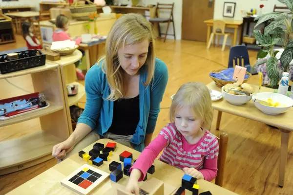 蒙特梭利幼儿园都有什么,为何要送孩子去蒙特梭利幼儿园