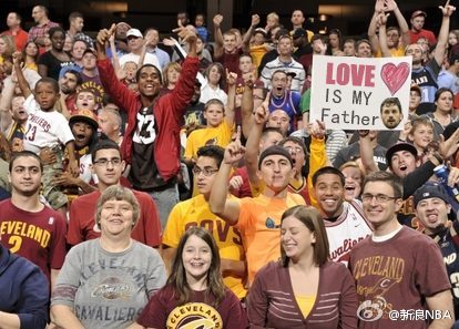 西蒙尼教贝尔做人？LBJ狂追夜店詹姆斯