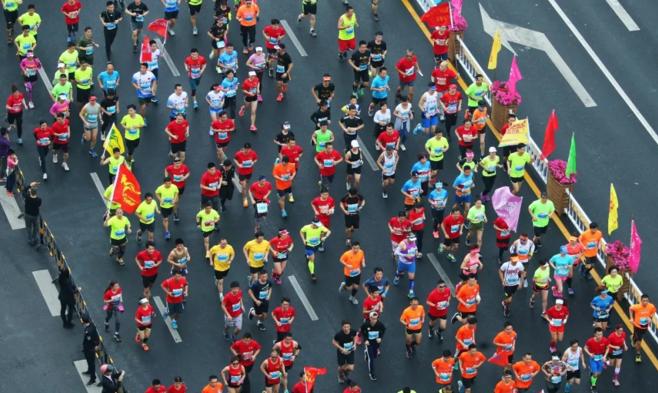 9岁小孩挑战马拉松,马拉松9岁小朋友