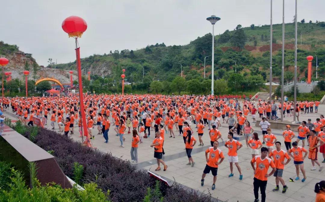 跑者荣耀·年度影响力跑团介绍，第三季