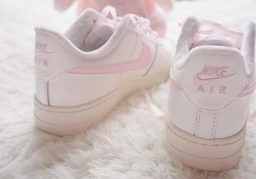 春天到了你穿什么颜色,春天到了你的小白鞋也该换新的