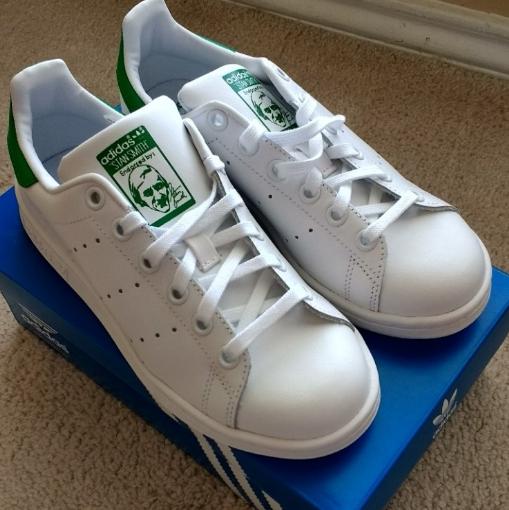 春天到了你穿什么颜色,春天到了你的小白鞋也该换新的