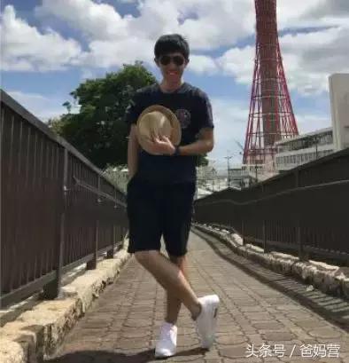 小孩踢球是不是容易o型腿,小时候踢足球变o型腿怎么矫正