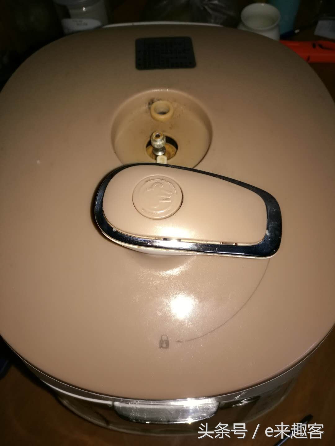 苏泊尔电压力锅e0故障排除图解,苏泊尔电压力锅e0故障解决方法