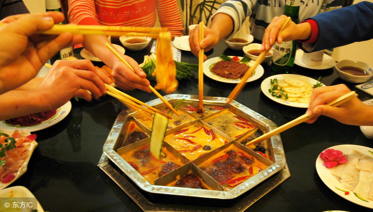 小火锅加盟开店流程及费用,小火锅怎么开店新颖