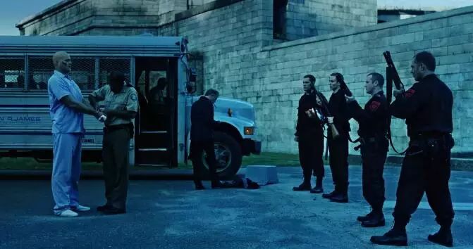 徒手拆车，脚剁头颅，断骨碎心！罕见的*力暴**，超激的老派cult