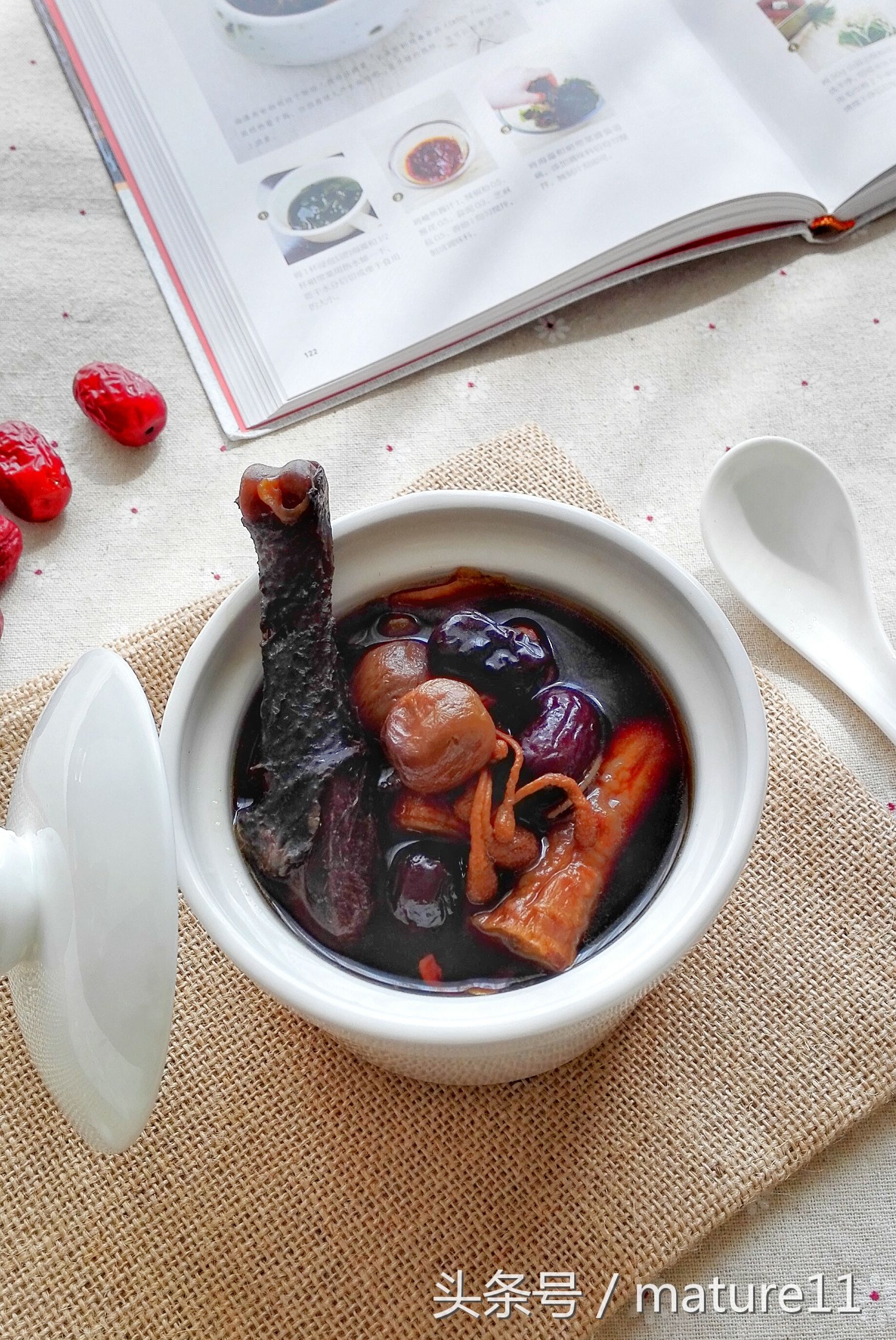 夏季喝了皮肤气色越来越好的汤,女人必喝的一碗补水养颜汤