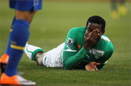 足球无法超越的经典假摔,奥斯卡假摔足球