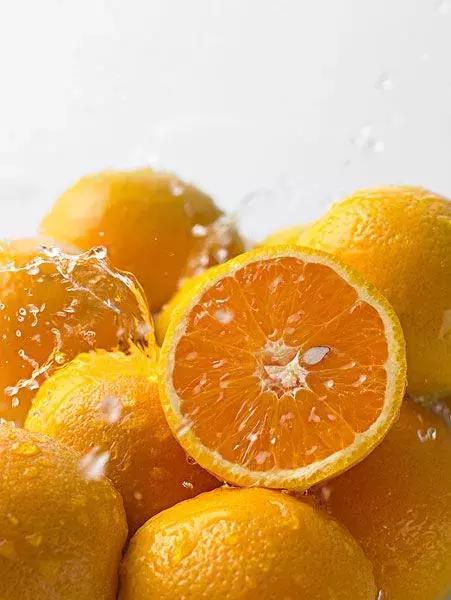 吃完橙子洗了手还是黏黏的,吃完橙子后用不用洗手