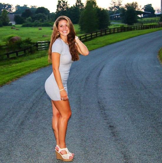 美国姑娘的真情自白：我身材有啥好看的？看我踢球吧！