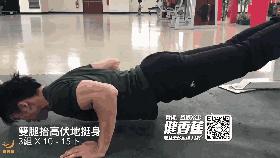 想练出笔挺的身材,背部肌肉训练拉扎尔