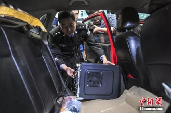 法治V早报：外卖平台违法销售香烟*草烟**专卖局将查处