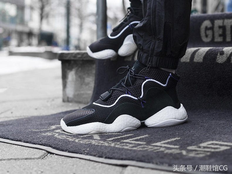 这双阿迪新Boost球鞋，为啥这么火？