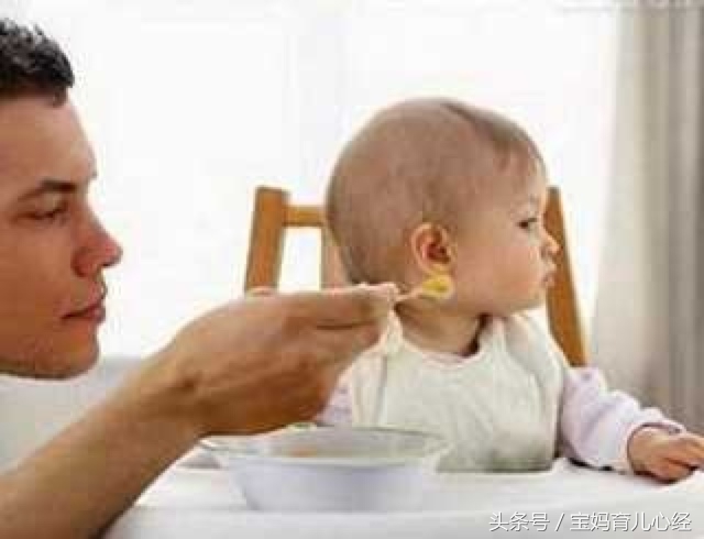 一岁宝宝食量突然下降？是身体出现问题了？听听专家的观点