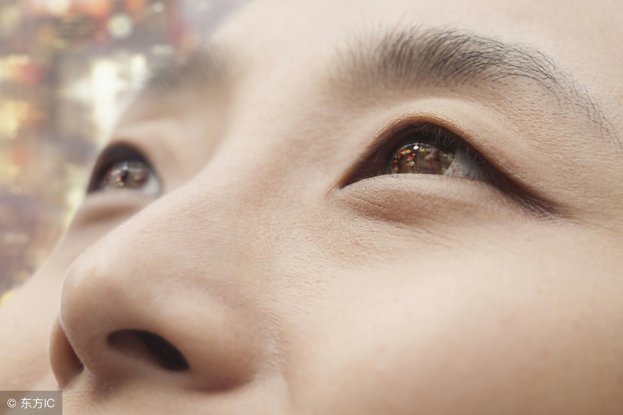 眼睛进东西怎么办,东西进眼睛后去哪了