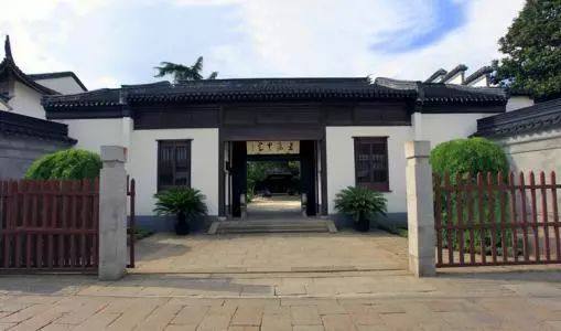 需要给小孩买好学区房吗,你给孩子准备充足教育金了吗