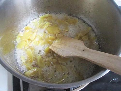 姜祛斑做法,喝姜水祛斑的做法