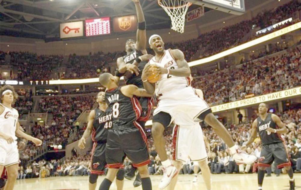 球场加藤鹰！NBA五名手活大师，欧文詹姆斯在列！