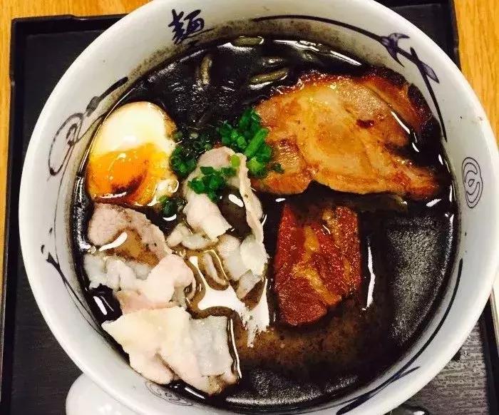 优衣库第一家日本店在哪,优衣库拉面系列