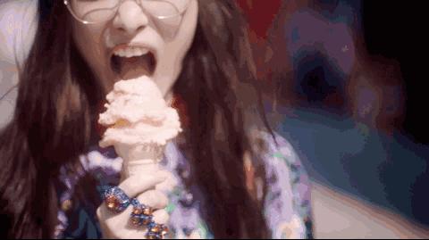 让明星戴墨镜,太阳镜绝对的时尚必备单品