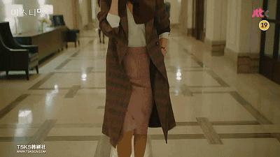 曾陷入小三、被*养包**传闻的女神公开承认整形，依然吊打少女幂和糖