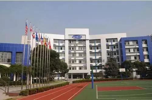 不努力孩子连幼儿园都读不起！上海最贵学校学费赶上世界顶级名校