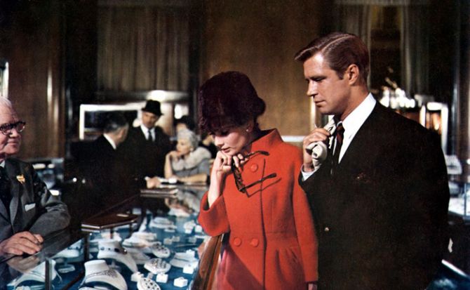 选对锁骨链做今夏最In女郎