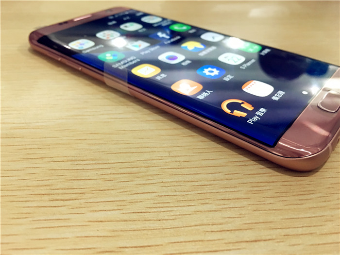 三星s7edge银色颜值怎么样 (三星s7 edge)