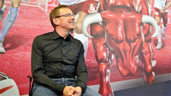 7年跳4级，牛气冲天的小学生要宣战拜仁