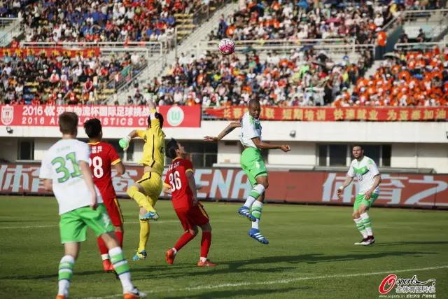 鐙煎牎閲嶈繑娆ф垬,鐙煎牎vs闃胯淳鍏嬫柉