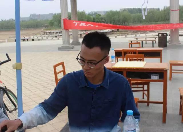 体验国防生“棋王杯”棋艺大赛现场