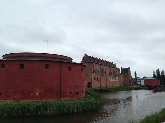 施华洛世奇白天鹅10年,马尔默全集完整版