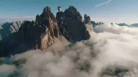 天了噜，他们的新MV这么会玩，原来玩摇滚的脑洞也很大