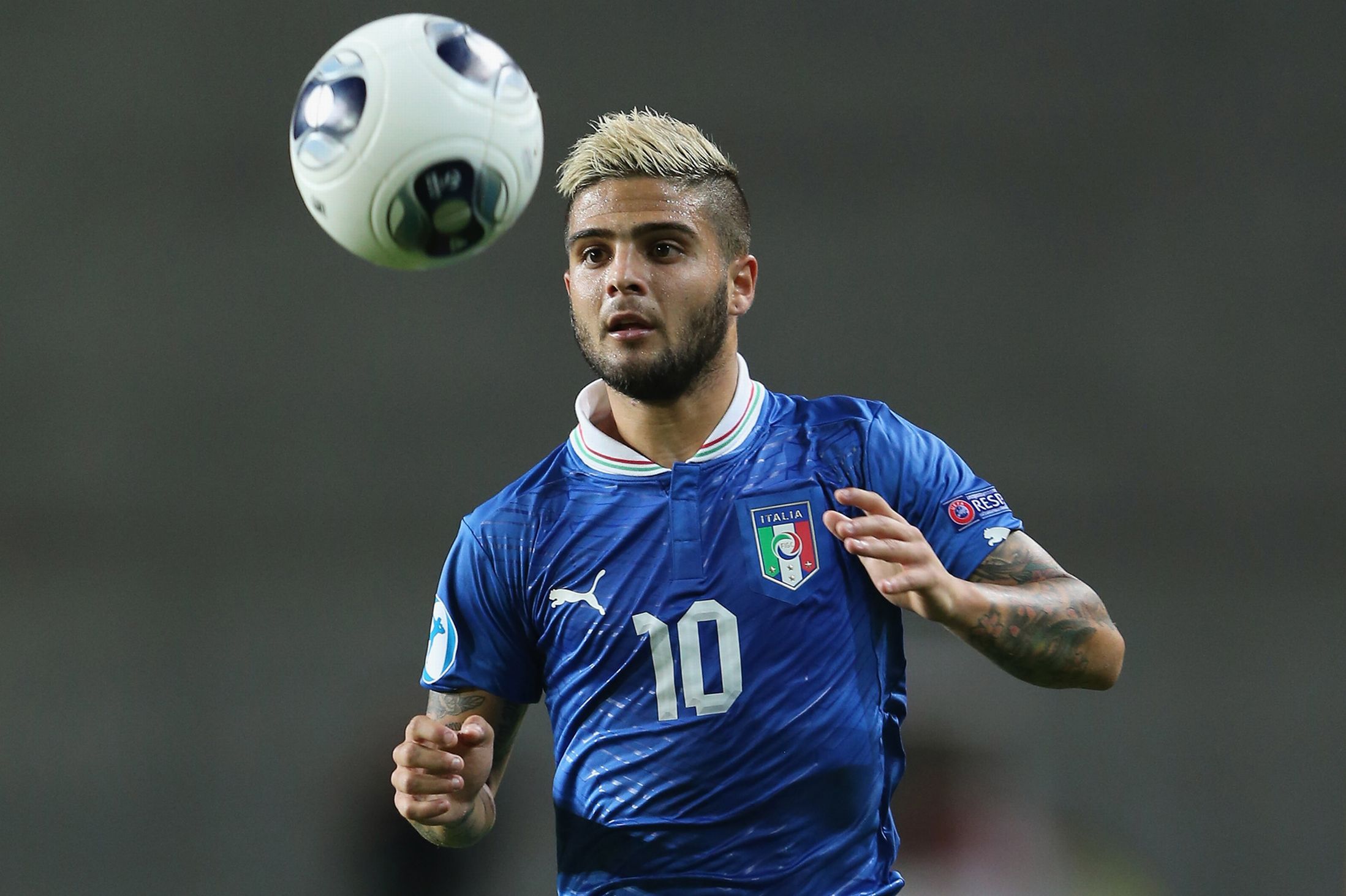 锋线缺少超级巨星史上最平庸意大利渴望屌丝逆袭