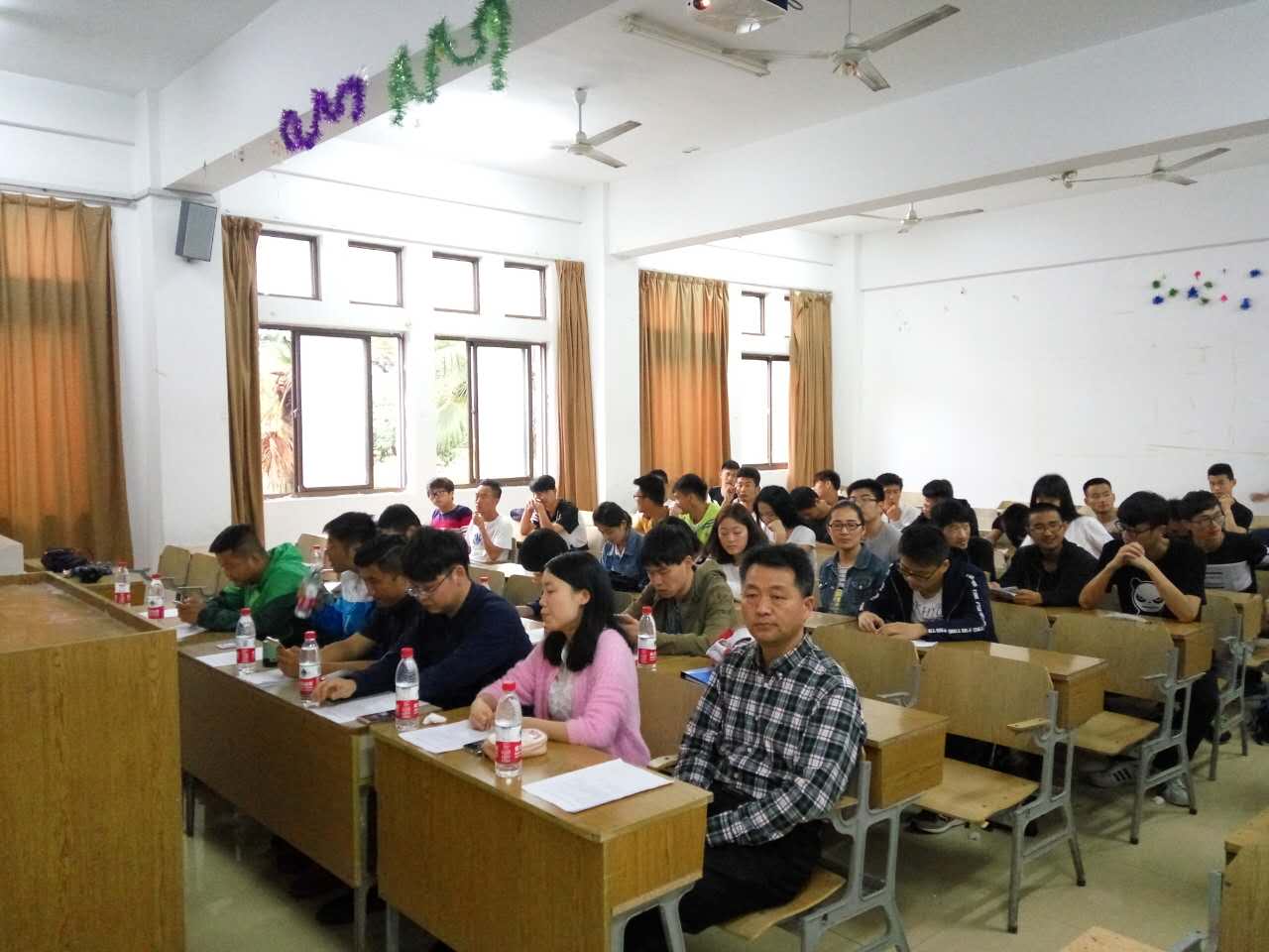 校园足球文化培育,共建足球学院