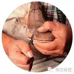 小白鞋如何辨认真假皮鞋 (金利来皮鞋真假鉴别方法)