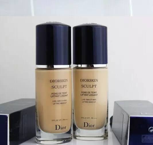 混合皮敏感肌女生粉底,混油痘肌的女生