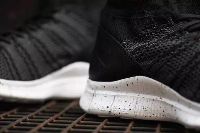 吕布与赵云大战谁厉害,吕布大战赵云谁厉害视频