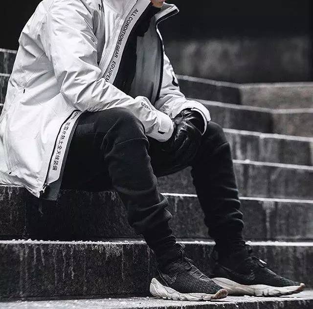 吕布与赵云大战谁厉害,吕布大战赵云谁厉害视频