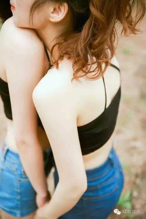 前胸后背长痘痘还特别痒,一到冬天前胸后背长痘痘