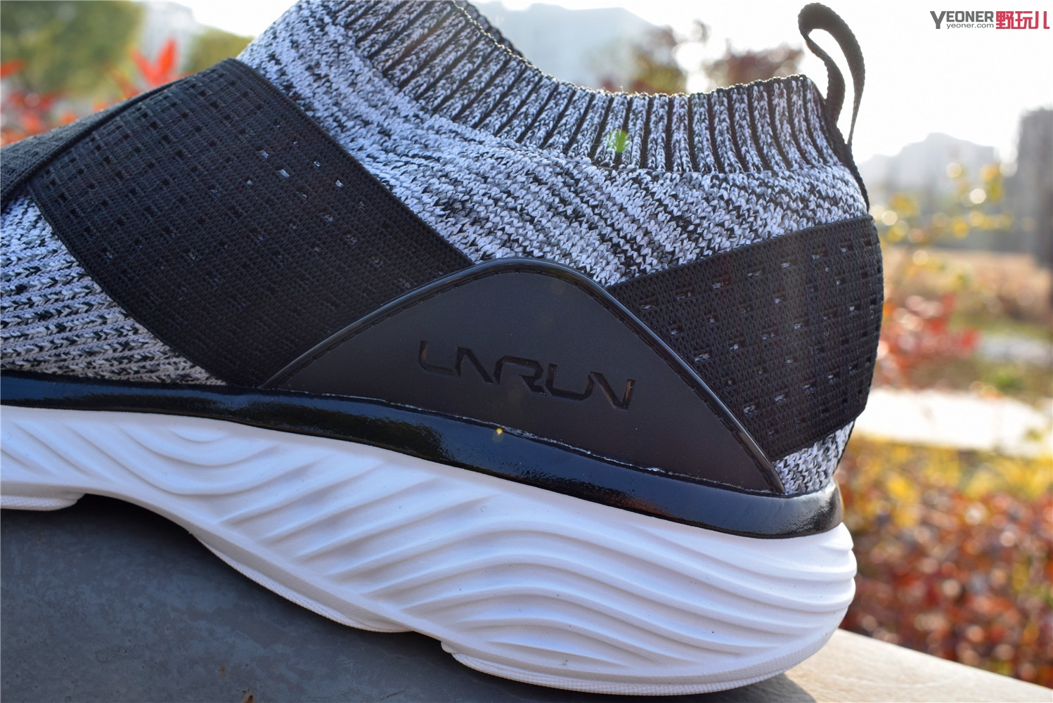 穿马拉松袜子跑步脚疼,李宁跑鞋袜套式