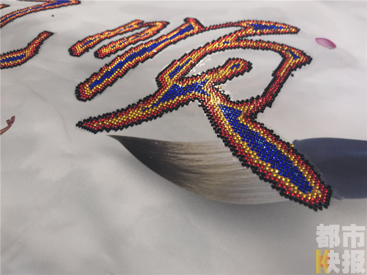 女子掉入特价机票陷阱被骗上万元,网上被骗1900元女子