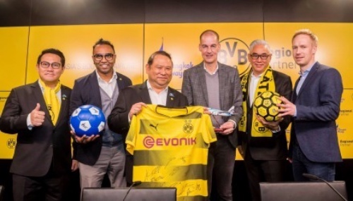 双刃剑体育成为大巴黎大陆及香港独家代理，猜猜羽生一双冰鞋拍出多少钱？｜懒熊早知道