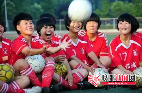 郯城一中女足谁去国家队了,郯城二中女足载誉归来